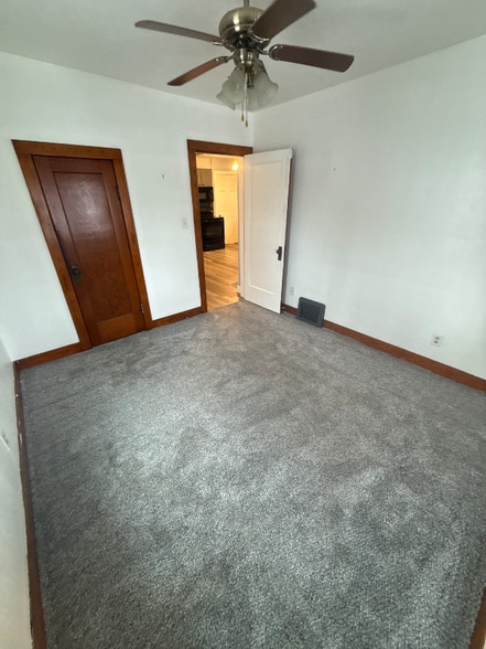 Building Photo - 130 Main St