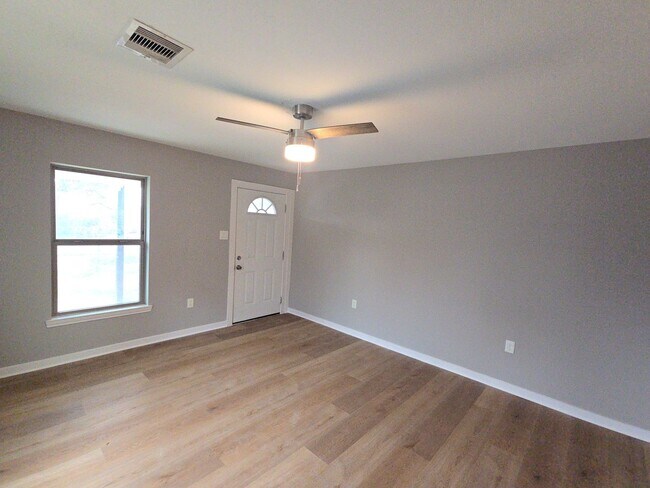 Building Photo - 3118 Memel St