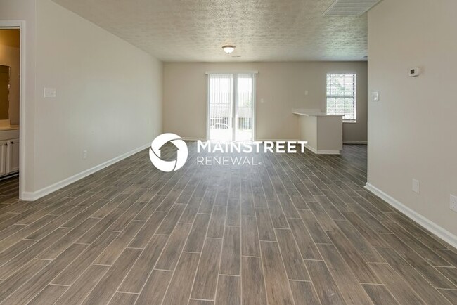 Building Photo - 732 Genesis Ln