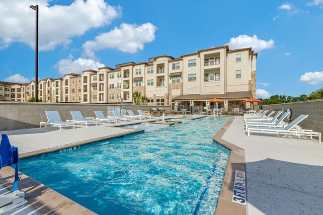 Building Photo - Palladium McKinney