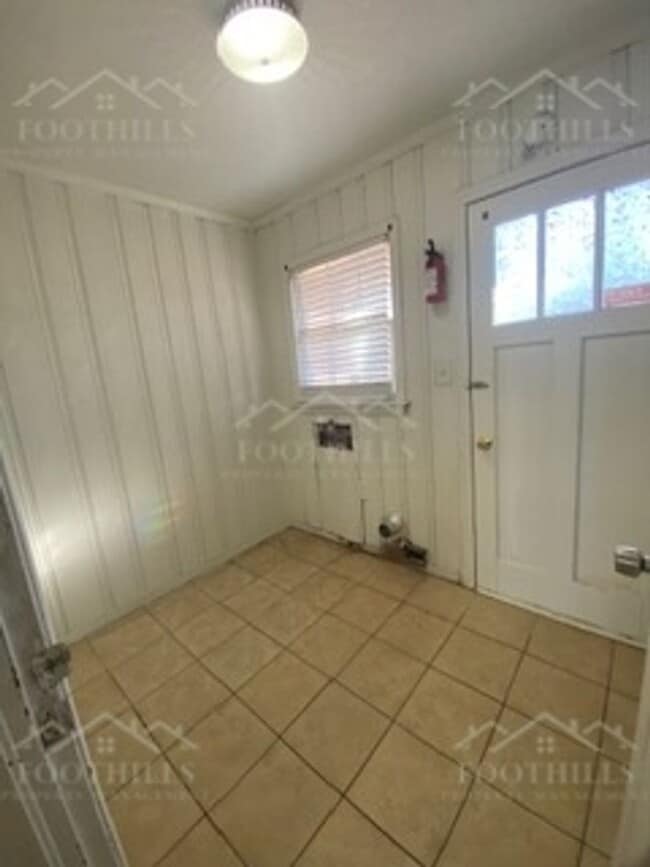 Building Photo - 1109 Reed Rd