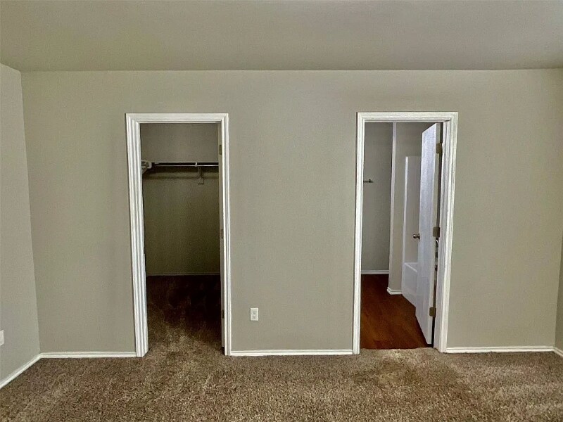 Building Photo - 3405 SE 94th St