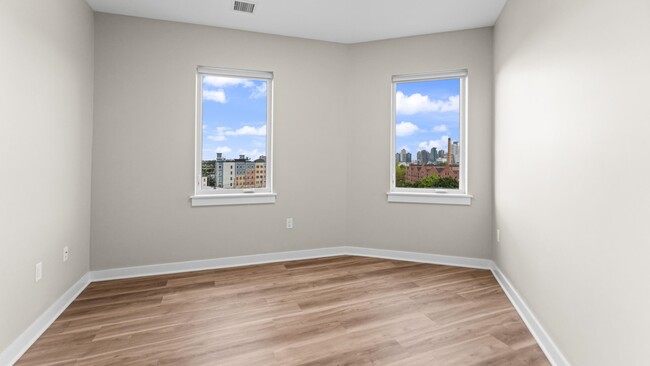 Building Photo - 475 Communipaw Ave