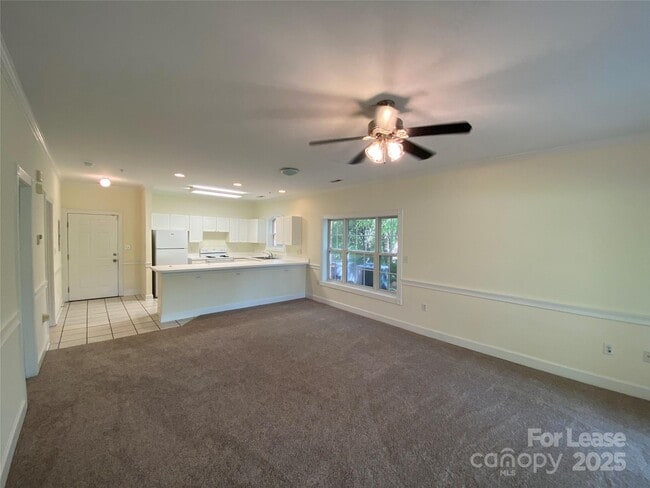 Building Photo - 8642 Coralbell Ln