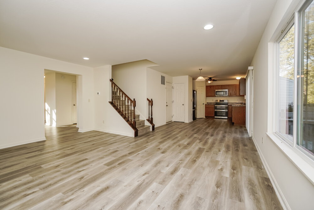 Building Photo - 7560 Maple Trunk Dr