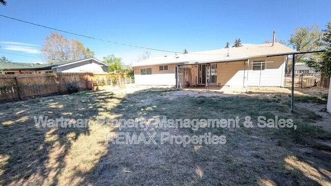 Building Photo - 3003 Gomer Ave