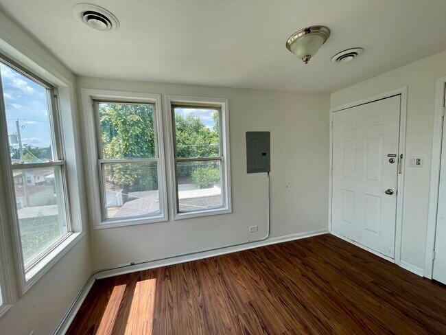 Building Photo - 1408 Kenilworth Ave