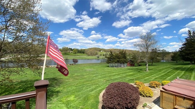 Building Photo - 7 Silo Ln