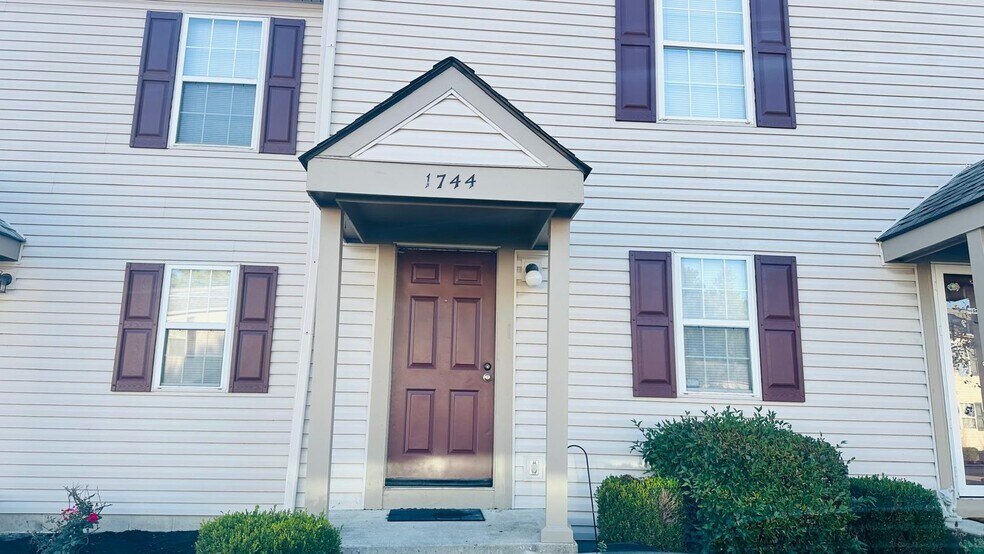 Primary Photo - 1744 Messner Dr