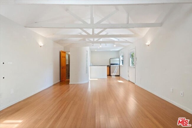 Building Photo - 4385 Camellia Ave