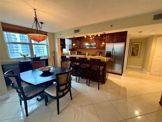 Building Photo - 770 Claughton Island Dr