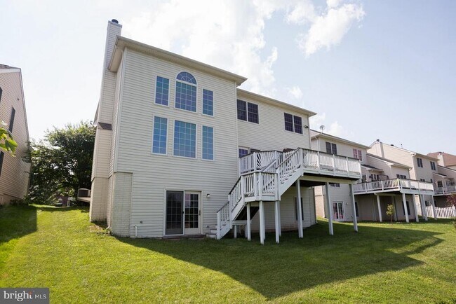 Building Photo - 43910 Camellia St
