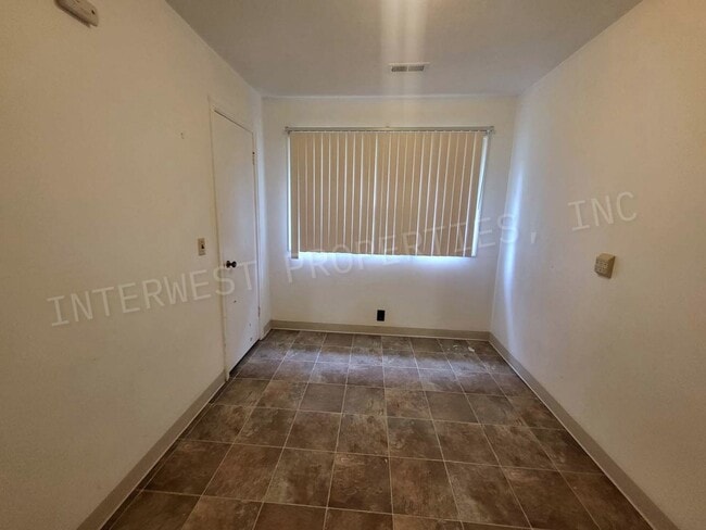 Building Photo - Classic Farmhouse on Murray w/Acreage, Mul...