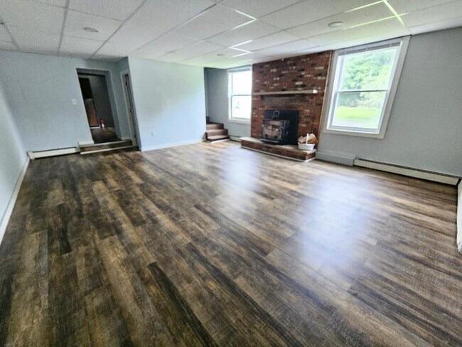 Building Photo - 634 Oakland Valley Rd