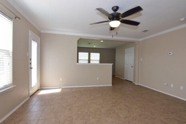Building Photo - 11525 Autumn Ash Dr