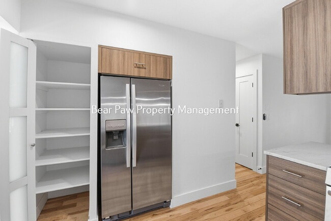 Building Photo - "Charming North  Evergreen Townhouse" "