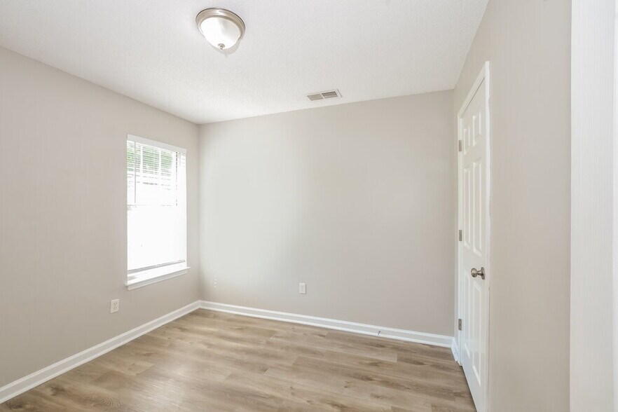 Building Photo - 1153 Cross Valley Cove