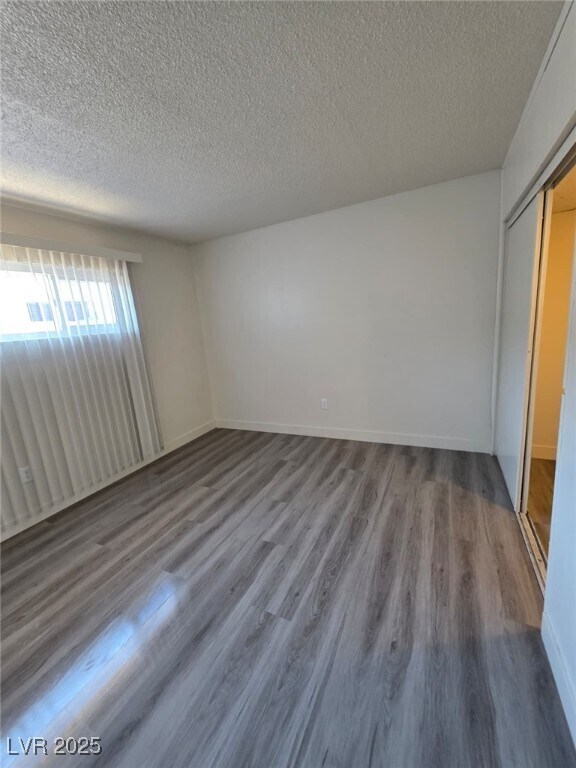 Building Photo - 1121 E Desert Inn Rd