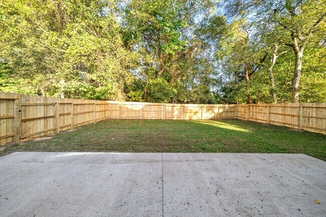 Building Photo - 2845 Teakwood Dr