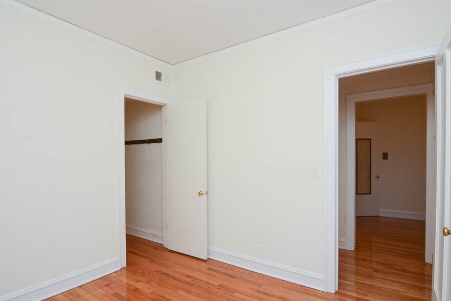 Building Photo - 346 Park Ave