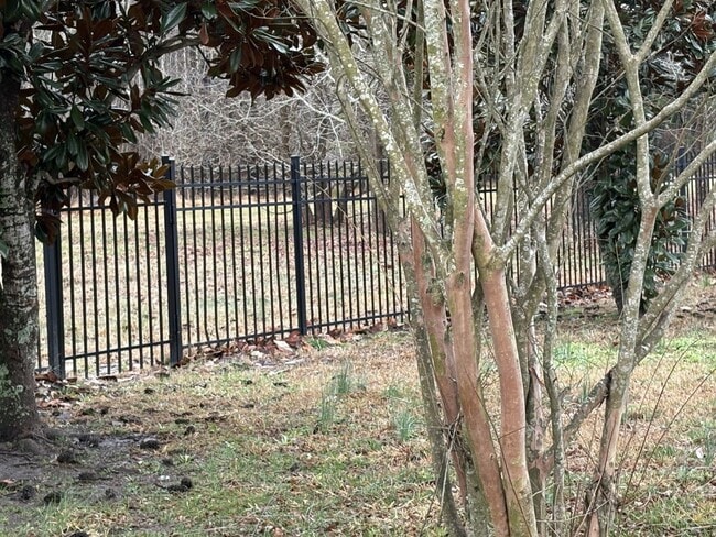 Building Photo - Harbour Breeze Estates