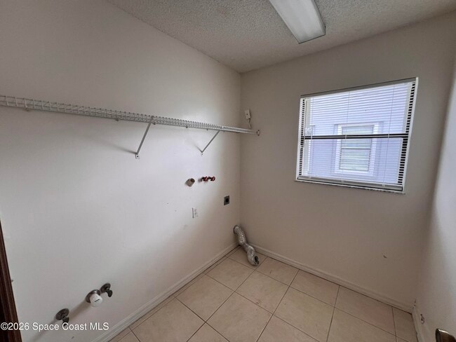 Building Photo - 818 7 Gables Cir SE