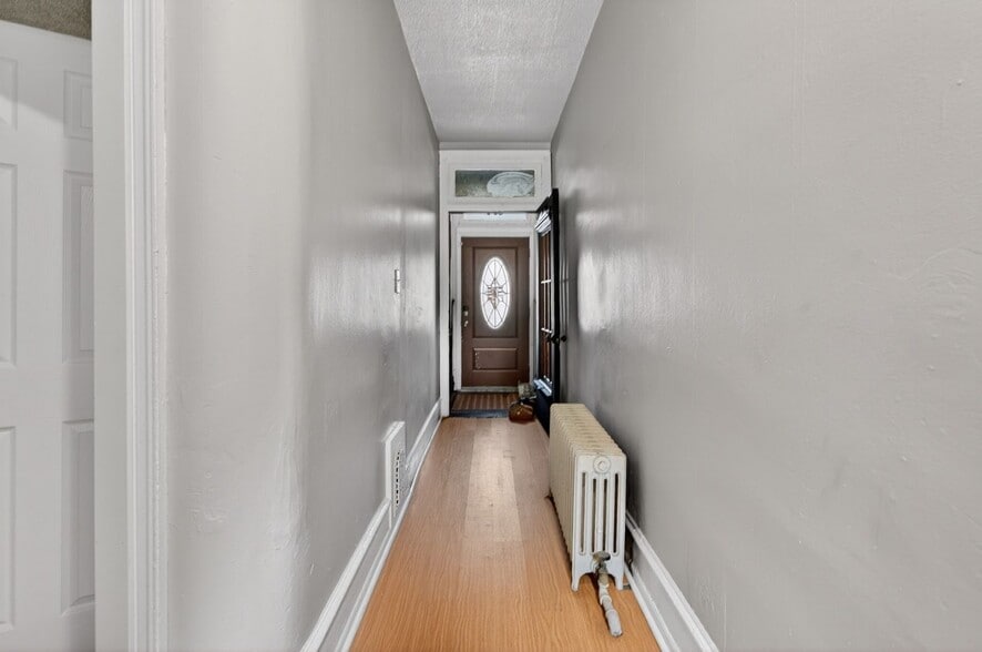 Building Photo - 864 E Chelten Ave