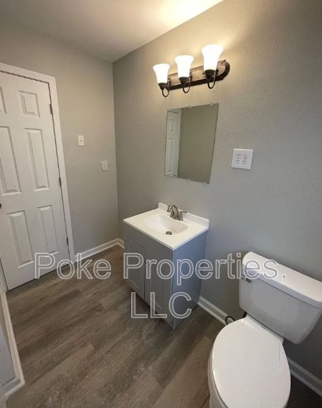 Building Photo - 1609 Clover Dr