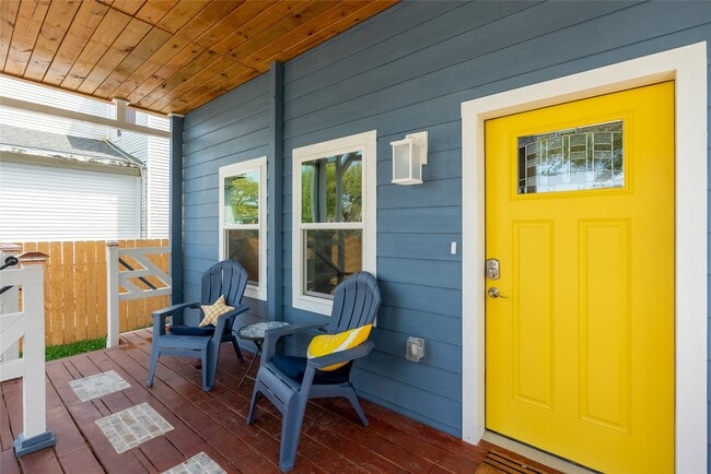 Building Photo - 3209 Ave N Ursuline St