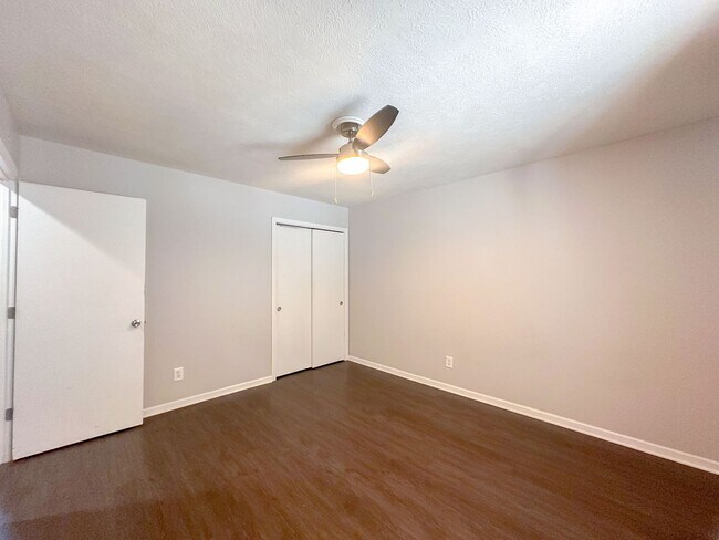 Building Photo - 1326 S Elizabeth St