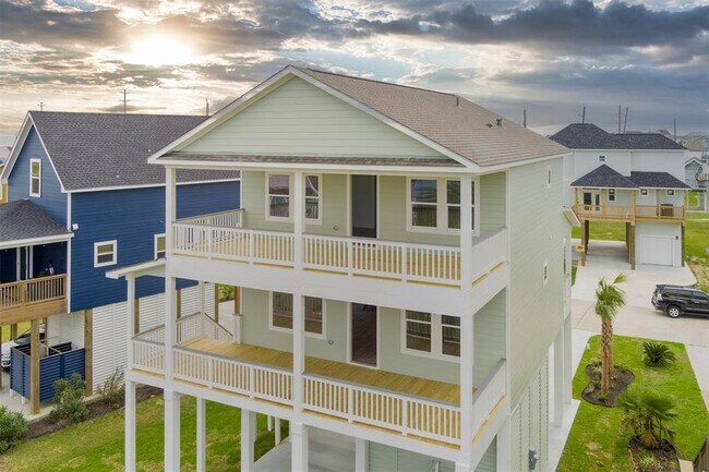 Building Photo - 25206 Sausalito Dr