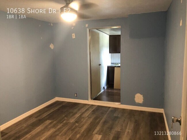 Building Photo - 10638 Shore Dr