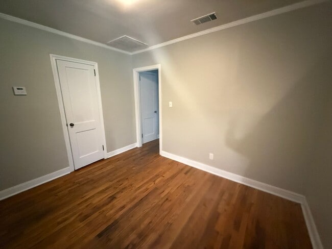 Building Photo - 219 Vista Cir