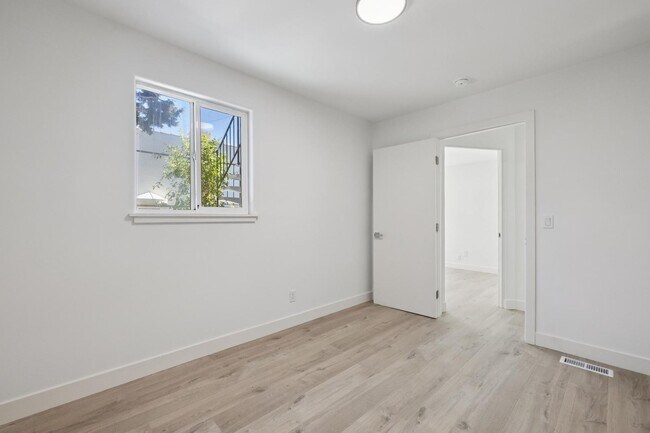 Building Photo - Gorgeously Renovated Historic 3-Bedroom Retreat in Downtown North (Palo Alto)