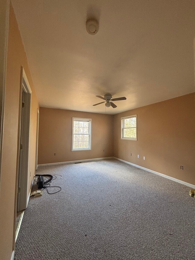 Building Photo - 15912 Warburton Dr