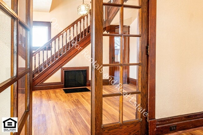 Building Photo - 4 bedroom home now available!