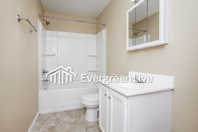 Building Photo - 431 Hudson Ave