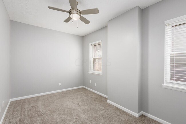 Building Photo - 848 Oak St