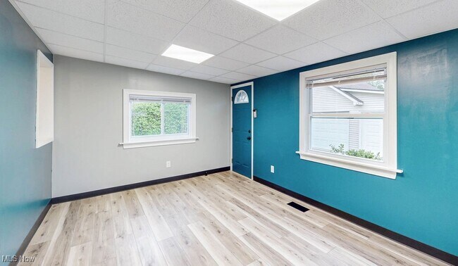 Building Photo - 3221 Killian Rd