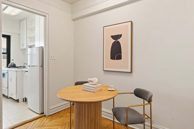 Building Photo - 15-17-17 E 36th St