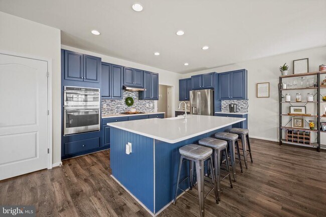 Building Photo - 1025 Forsythia Ln