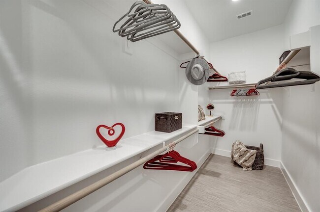 Building Photo - 920 Imperial Blvd