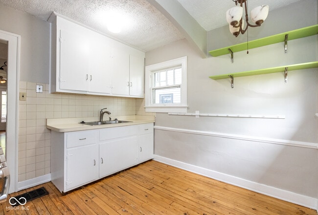 Building Photo - 5144 Winthrop Ave