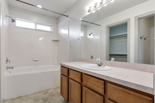 Building Photo - Spacious Home w attached 2 car garage