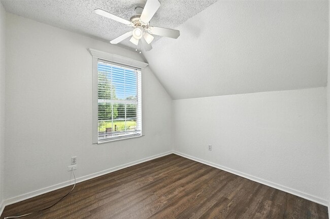 Building Photo - 508 E Sanford St