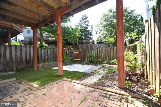 Building Photo - 21 Earth Star Pl