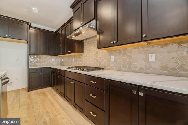 Building Photo - 2107 Donatello Dr