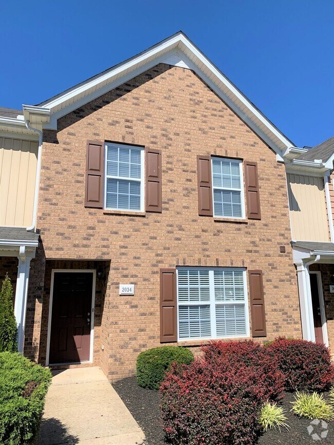 Building Photo - Two bedroom townhome for rent!