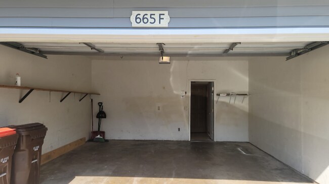 Building Photo - 665 Woodduck Dr