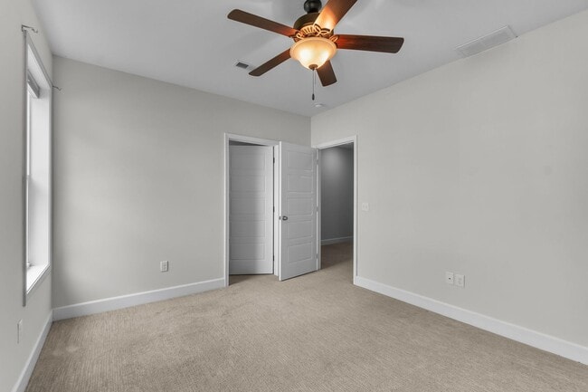Building Photo - Beautiful Home in Walden Park